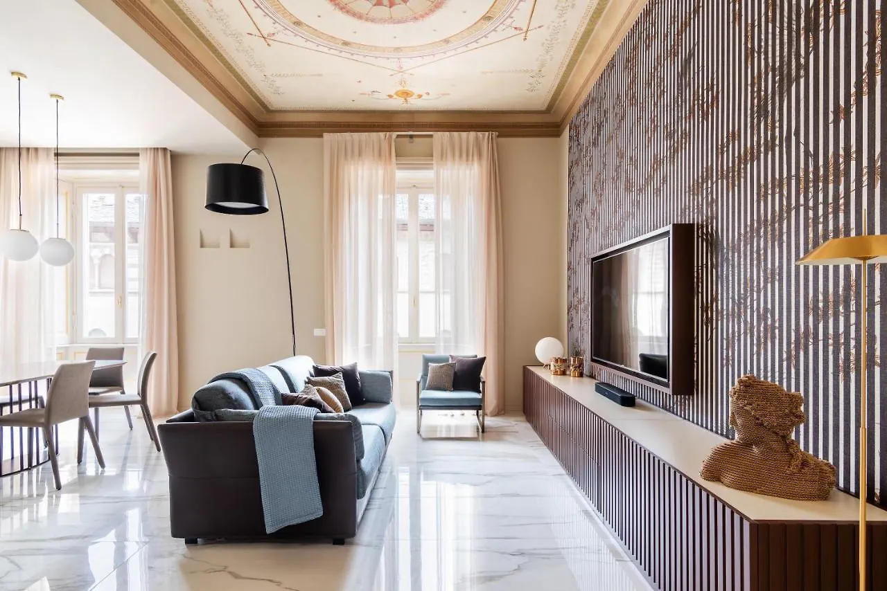 Palazzo Visconti - By Myhomeincomo Apartment