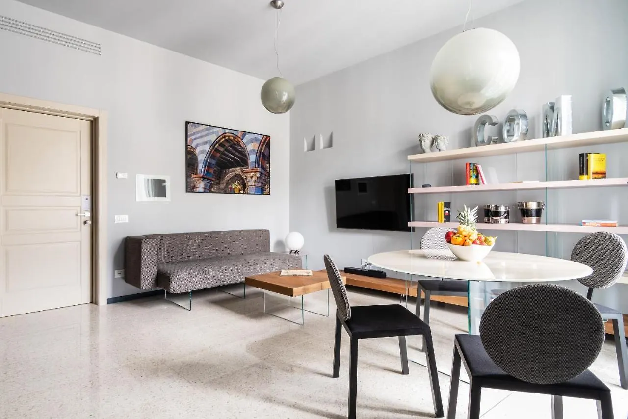 Palazzo Visconti - By Myhomeincomo Apartment Como