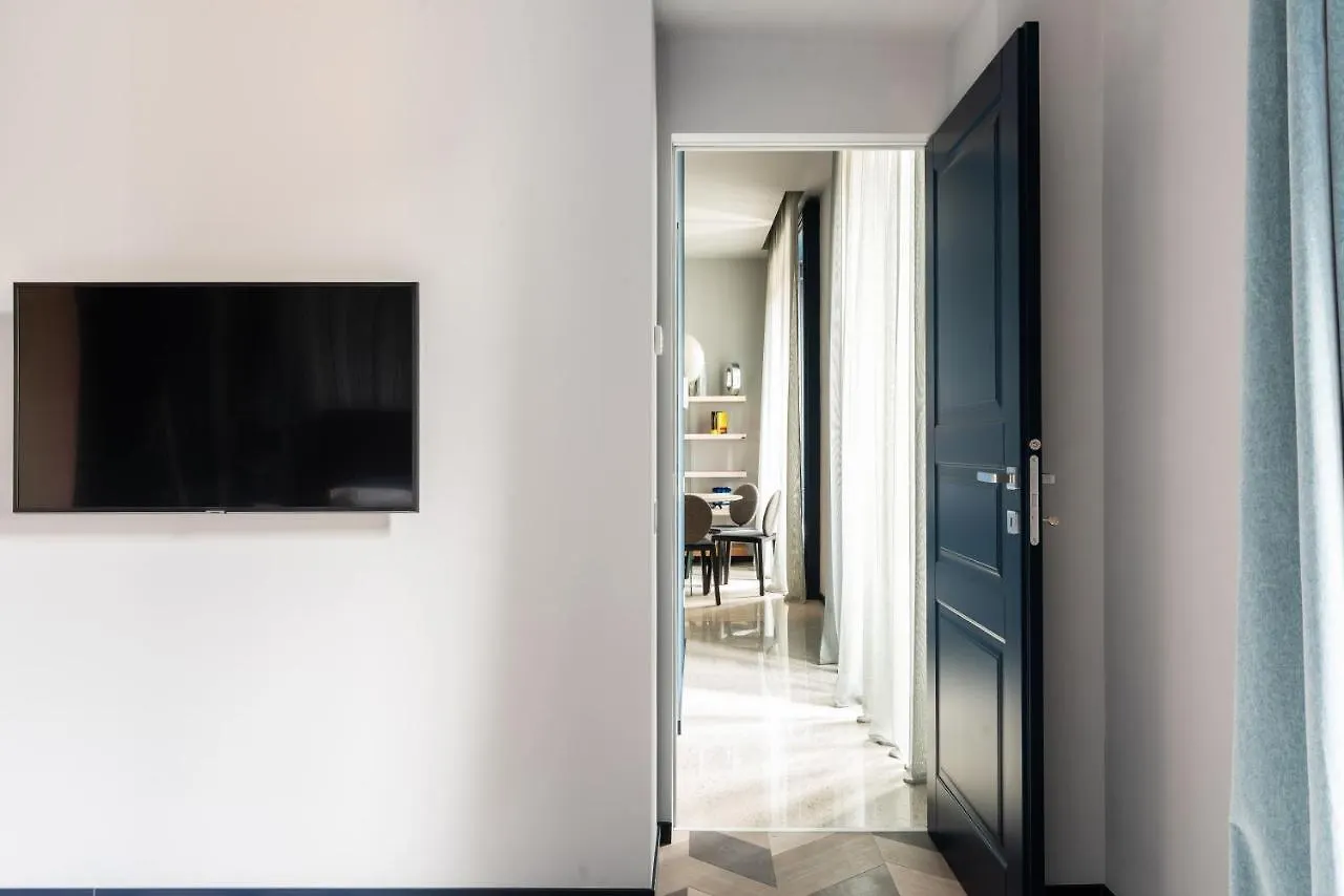 Apartment Palazzo Visconti - By Myhomeincomo