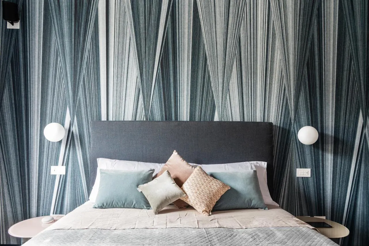 Palazzo Visconti - By Myhomeincomo Apartment
